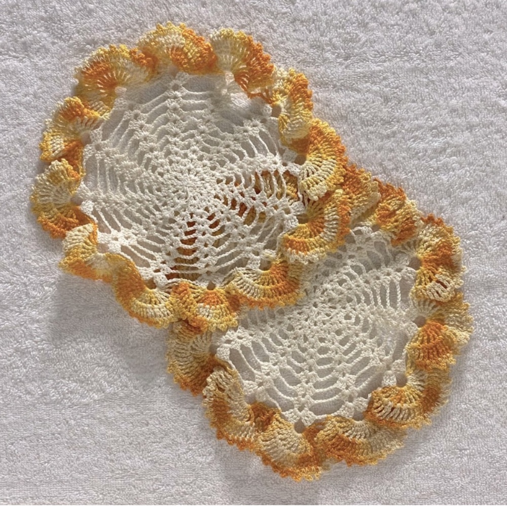 SOLD-Vintage MCM Orange Cream Handmade Crochet Knit Doilies